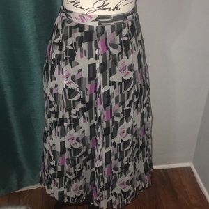 🆕 Silk pleated skirt 💕